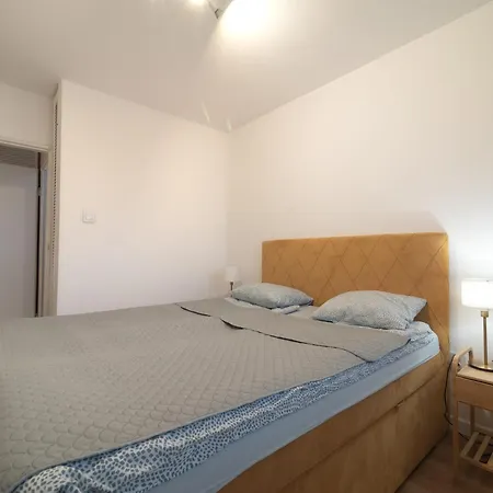 First Zoliborz 7 Apartman *